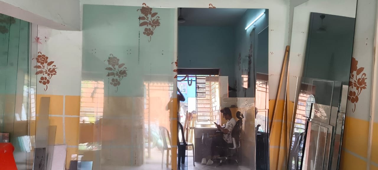 top tafan glass supplier in Ranchi 9199335581 S.T. Glass and Hardware