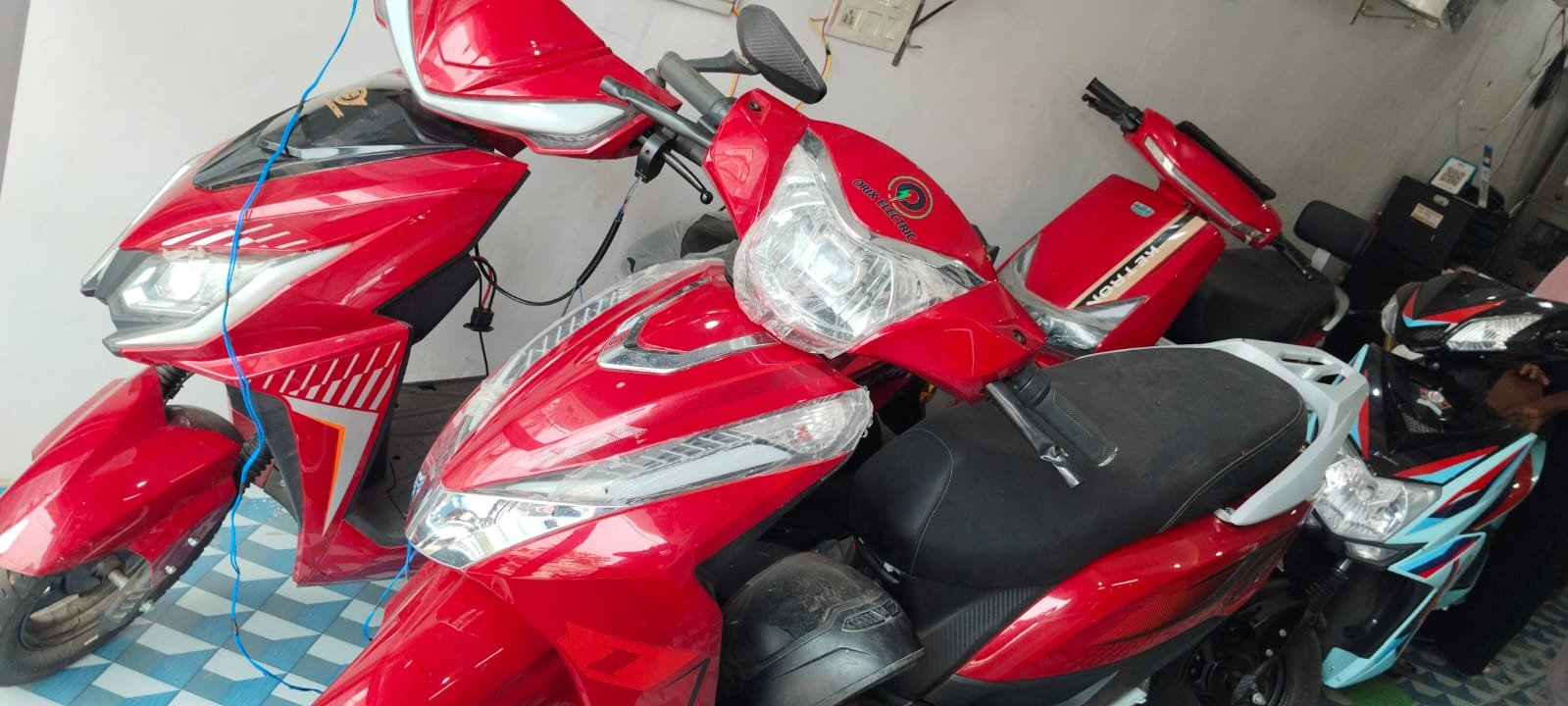 Best Electric Scooty Showroom Centre in Darbhanga 7493941947 RO House
